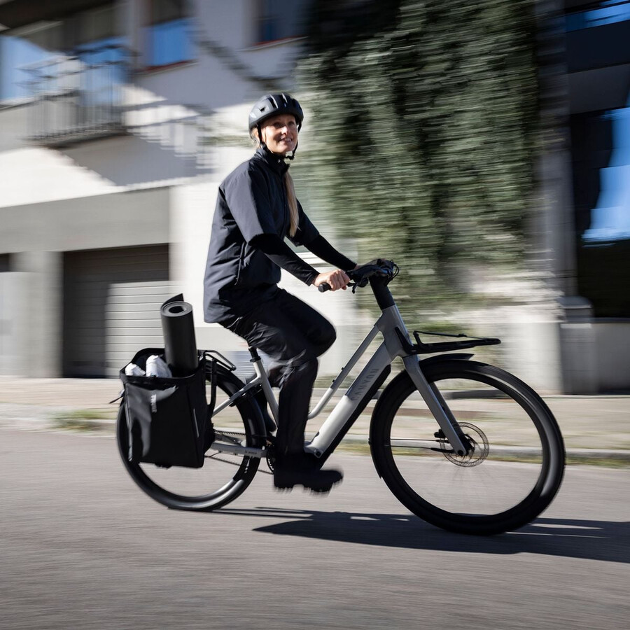 borsa portaoggetti per bicicletta con chiusura inlock 25l nera