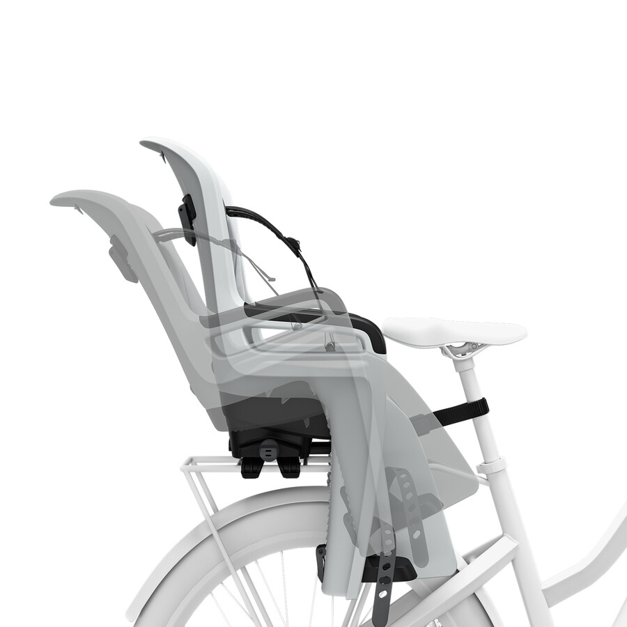 seggiolino per bicicletta inclinabile e montato sul portapacchi grigio chiaro