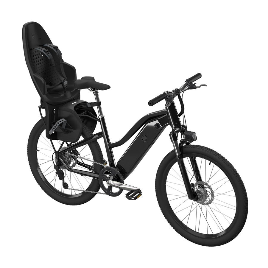 seggiolino per bicicletta thule yepp 2 mik hd per bambini montato sul portapacchi nero notte