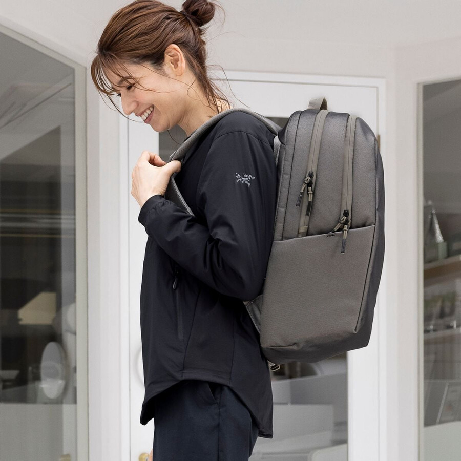 zaino 27l vetiver grey